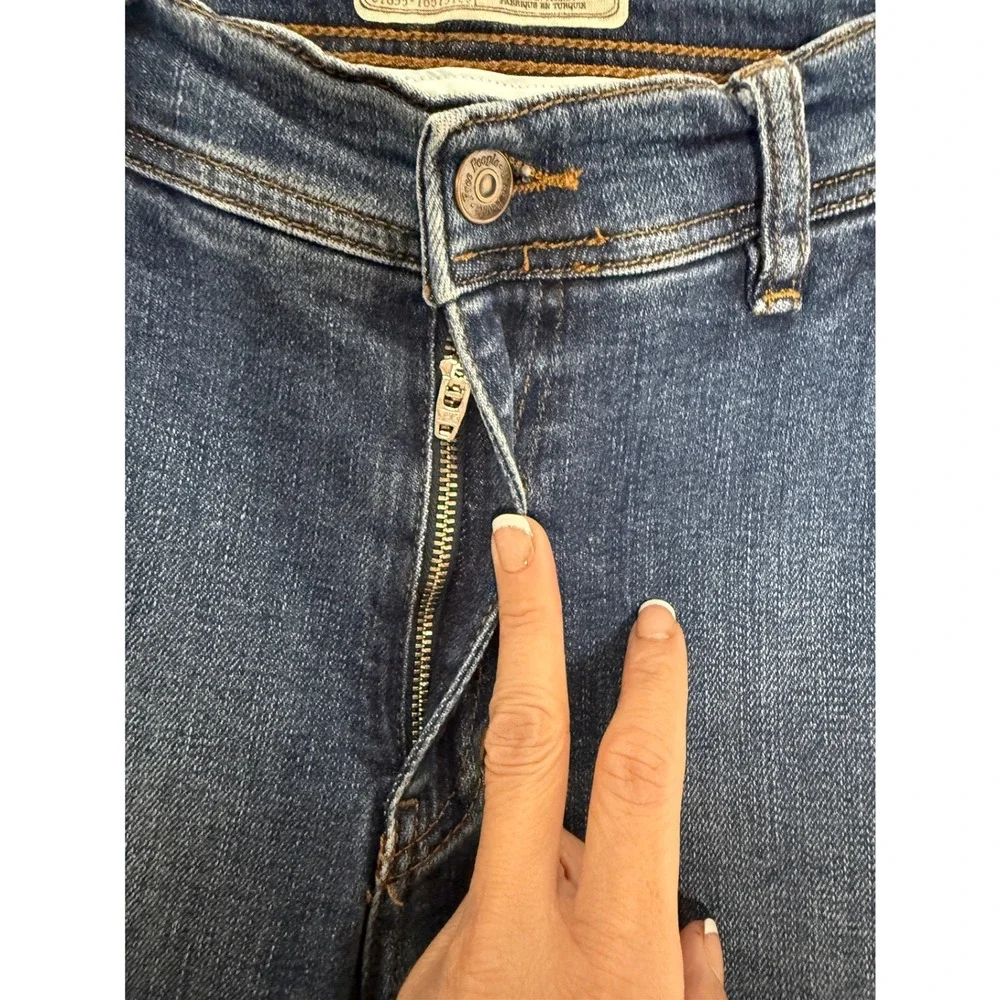 Free People Women's Wide Leg Crop Jeans Raw Hem High Rise Stretch Casual Boho 25
